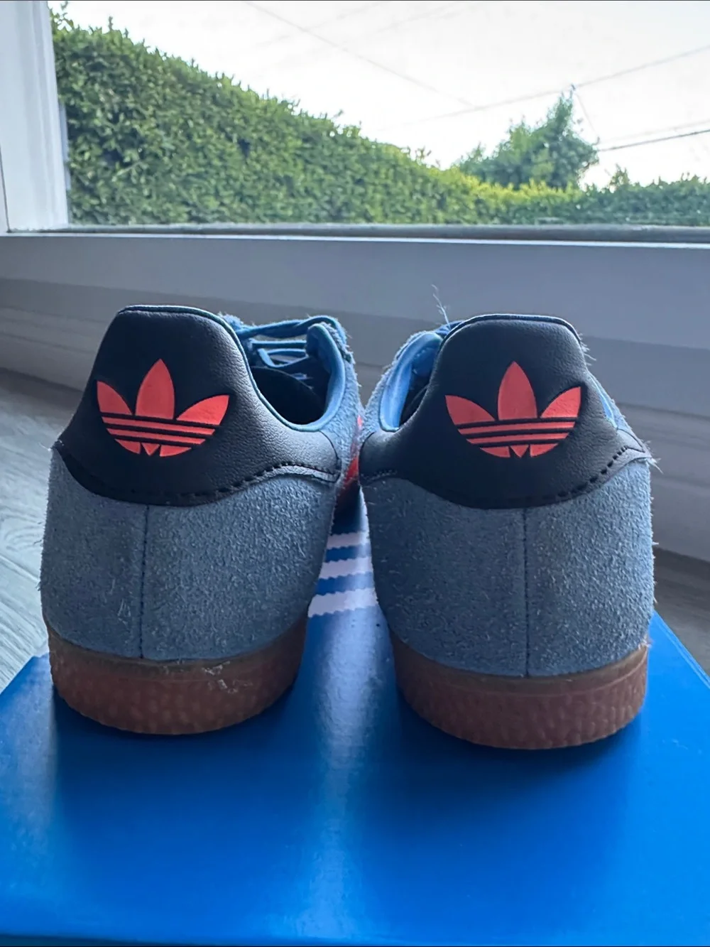 adidas GAZELLE SHOES - Big Kids Size 1 (comes with box)